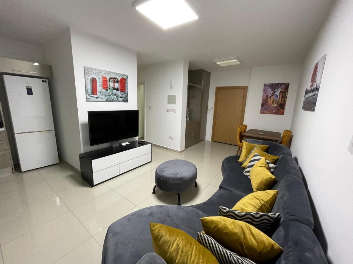 Girne Merkez Cozy 2+1 Daire Wifi +Netflix Exterior photo